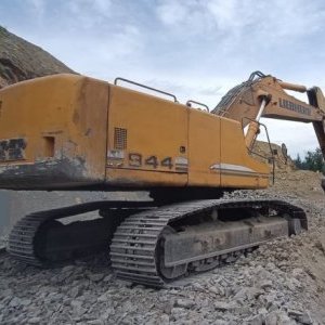 foto 39t Liebherr R944 koparka gąsienicowa